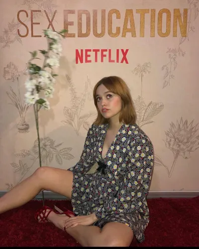 Aimee Lou Wood — Füße Foto 15