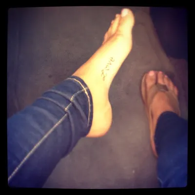 Ariana Grande — photo de pieds 38
