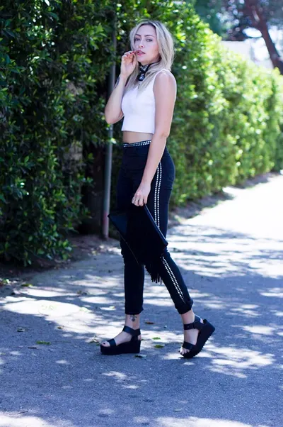 Brandi Cyrus — Füße Foto 45