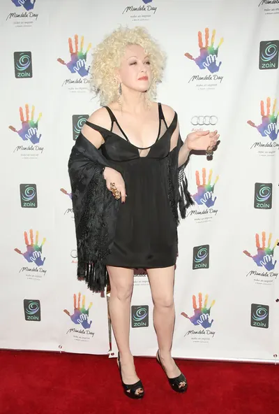 Cyndi Lauper — Füße Foto 42