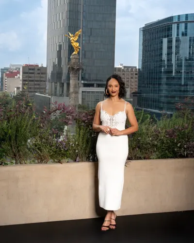 Cynthia Addai-Robinson — Füße Foto 40