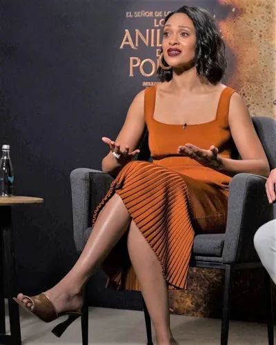 Cynthia Addai-Robinson — Füße Foto 41