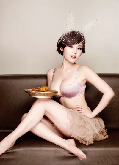 Dongdong Xu — Füße Foto 16