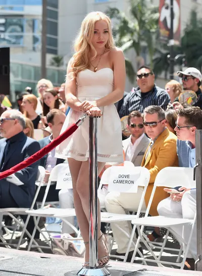 Dove Cameron — Füße Foto 40