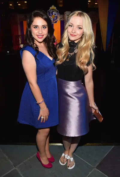 Dove Cameron — Füße Foto 45