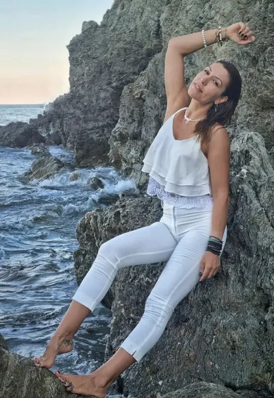 Eleni Tzavara — photo de pieds 39