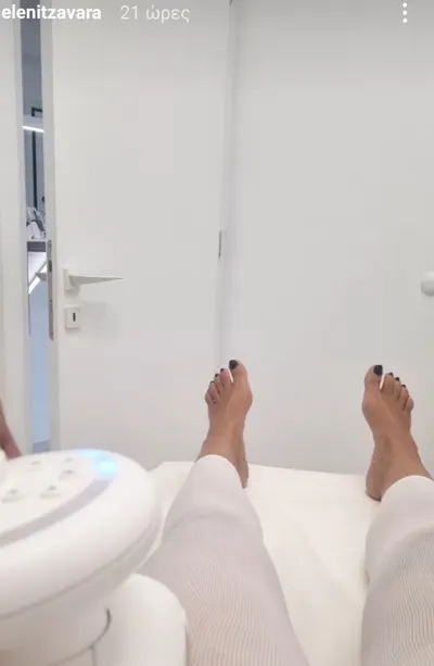 Eleni Tzavara — photo de pieds 43