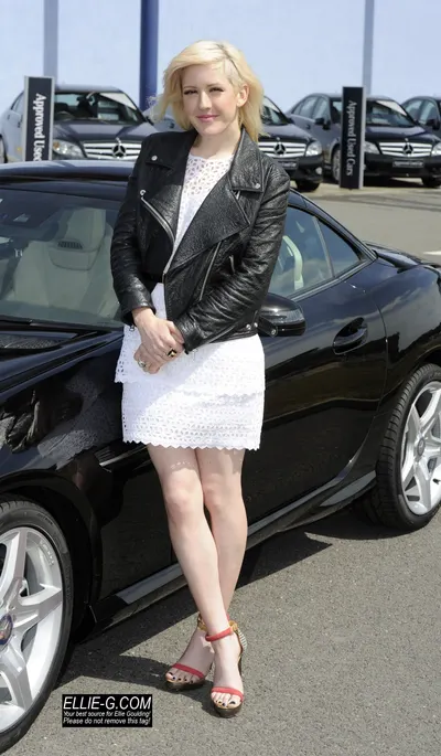 Ellie Goulding — feet photo 14