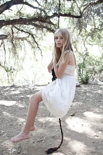 Grace Van Dien — Füße Foto 21