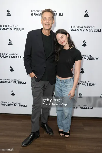 Gracie Abrams — Füße Foto 31