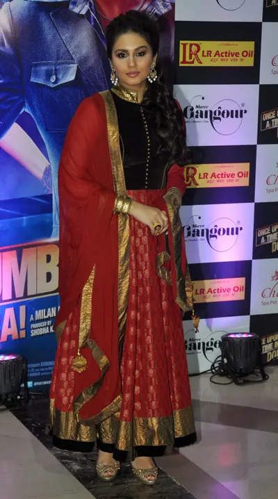 Huma Qureshi — foto de pies 19