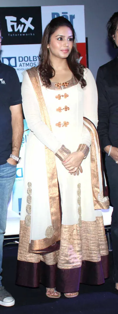 Huma Qureshi — foto de pies 32