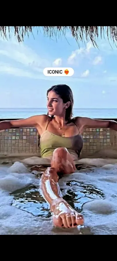 Ifigeneia Tzola — foto de pies 32