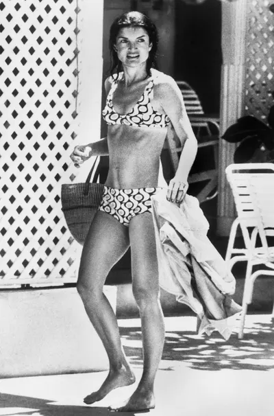 Jacqueline Kennedy Onassis — foto de pies 19