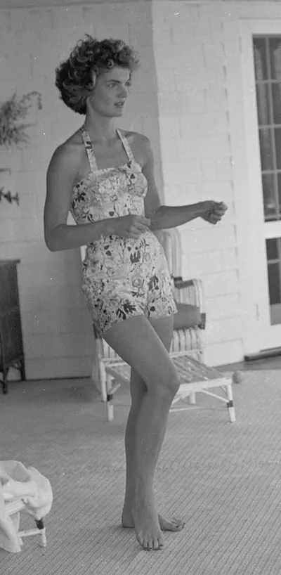 Jacqueline Kennedy Onassis — foto de pies 22