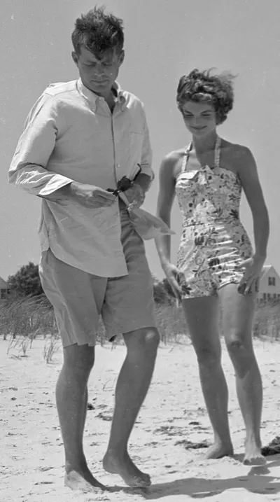 Jacqueline Kennedy Onassis — foto de pies 26