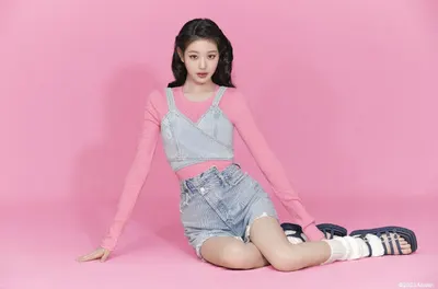 Jang Won-young — Füße Foto 17