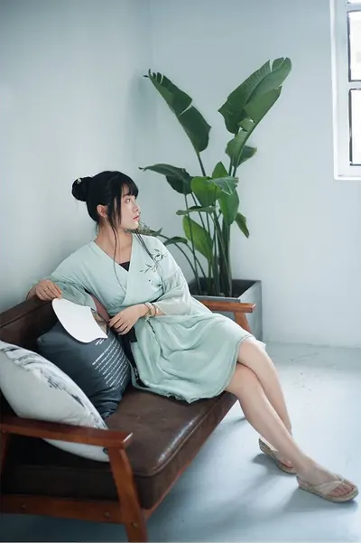 Jiao Xu — Füße Foto 21