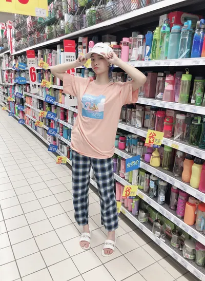 Jiaqi Xu — foto de pies 21