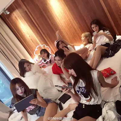 Jiaqi Xu — foto de pies 25