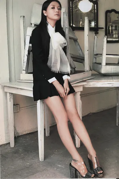 Jinglei Xu — Füße Foto 30
