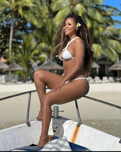 Khanya Mkangisa — Füße Foto 31