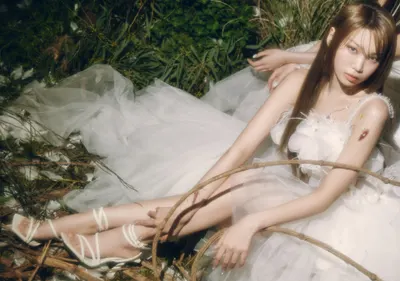 Kim Chae-won — feet photo 25