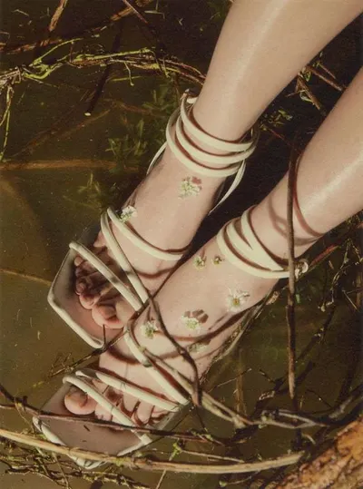 Kim Chae-won — feet photo 26