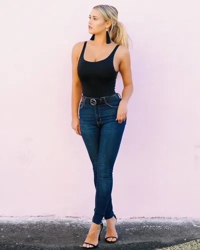 Kinsey Wolanski — foto de pies 16