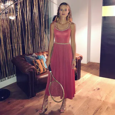 Kristina Mladenovic — photo de pieds 22