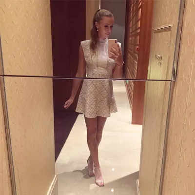 Kristina Mladenovic — photo de pieds 30