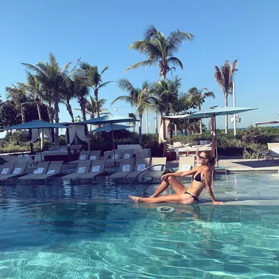 Kristina Mladenovic — photo de pieds 32