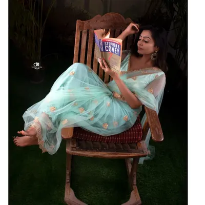 Kuhasini Gnanaseggaran — foto de pies 16