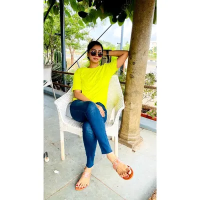 Kuhasini Gnanaseggaran — foto de pies 27