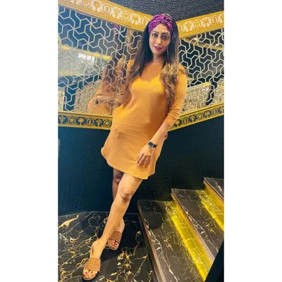Kuhasini Gnanaseggaran — foto de pies 29