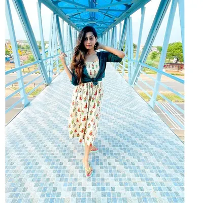 Kuhasini Gnanaseggaran — foto de pies 34