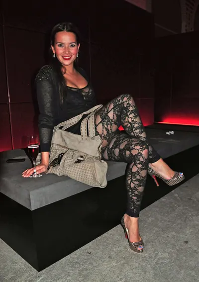 Laura Osswald — Füße Foto 23