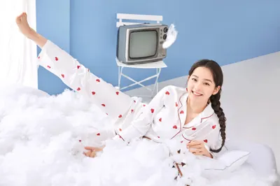 Nana Ouyang — Füße Foto 21