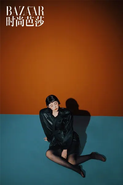 Nana Ouyang — Füße Foto 24