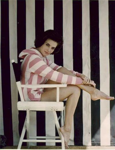 Natalie Wood — foto de pies 21