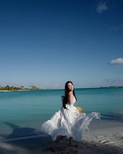 Ni-Ni OuYang — foto de pies 22