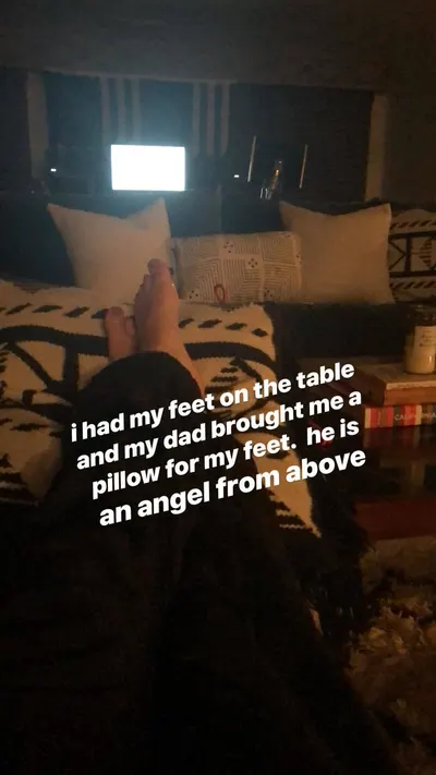 Noah Cyrus — Füße Foto 16