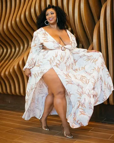 Nzinga Imani — photo de pieds 16