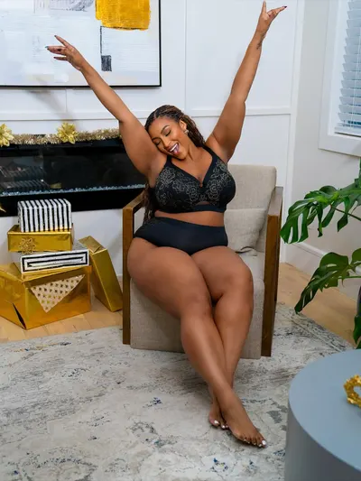 Nzinga Imani — photo de pieds 21