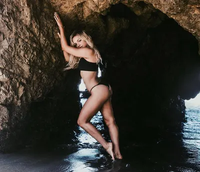 Oana Gregory — Füße Foto 33