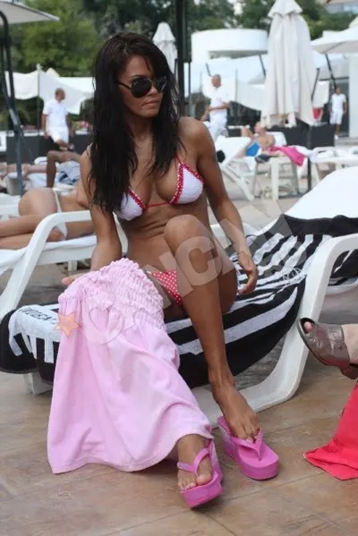 Oana Zavoranu — Füße Foto 42