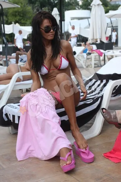 Oana Zavoranu — Füße Foto 25