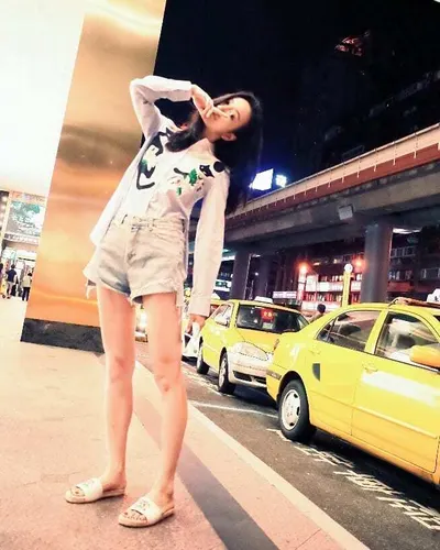 Ou Wang — Füße Foto 24