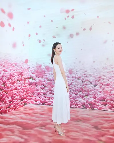 Ou Wang — Füße Foto 27