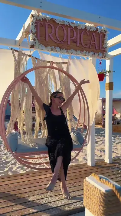Oumayma Meherzi — foto de pies 22